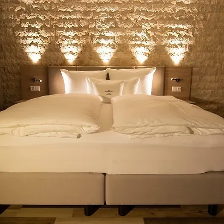 Hotelmyhome מלון 4*